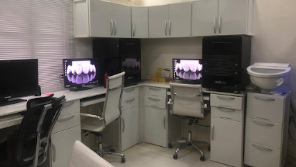 Golden Smile Dental lab - Abu Dhabi - +971 6 556 8899