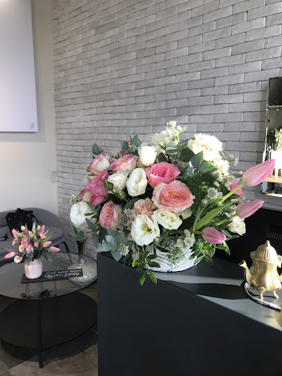 BEE the florist بي للزهور - United Arab Emirates|Khalifa City - Sector 33 - Abu Dhabi|9HX8+FP2