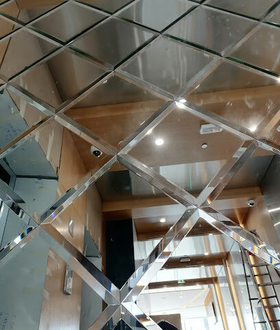 Mohd.Mubarak Hussain Glass & Frames Tr. LLC - Dubai - +971 55 423 2975