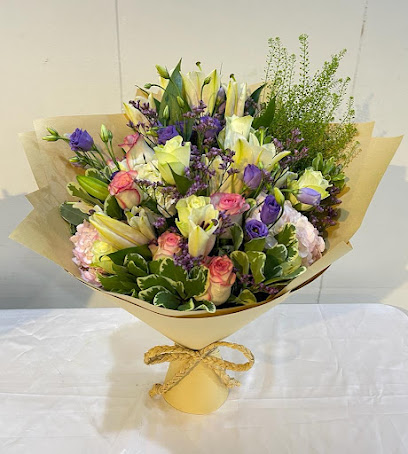 Dubai Flowers | Online Premium Luxury Flower Bouquet Delivery in Dubai - Ajman - +971 50 880 0687