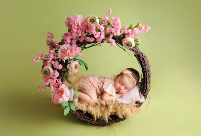 Newborn Photography Sharjah - Ras al Khaimah - +971 58 550 3200