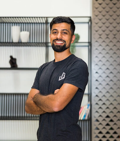 Zain Panjwani Osteopath in Dubai - Fujairah - +971 56 986 1373