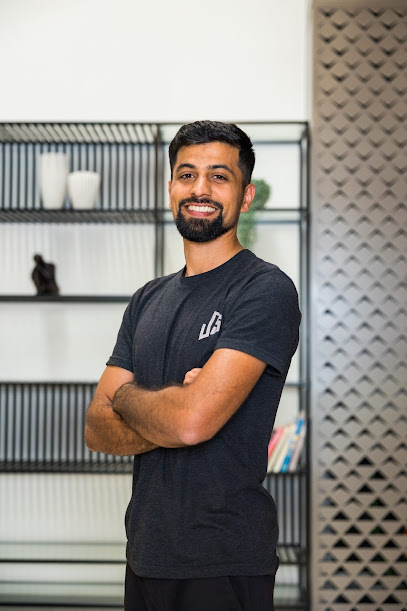 Zain Panjwani Osteopath in Dubai - United Arab Emirates|Dubai|At Joint Space PolyClinic - Unit 83 Alserkal Avenue