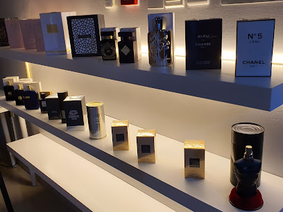 Oud Al Azraq Perfumes - Ras al Khaimah - +971 50 171 7740