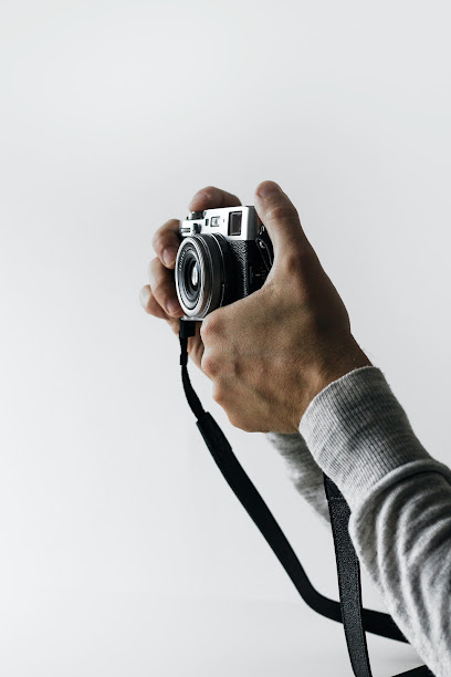 Sawerni Photography Studio - United Arab Emirates|الدانةغرب 18-03 - Abu Dhabi|Sheikh Zayed Bin Sultan St|Opposite Telecommunication Regulatory Authority (TRA) Building