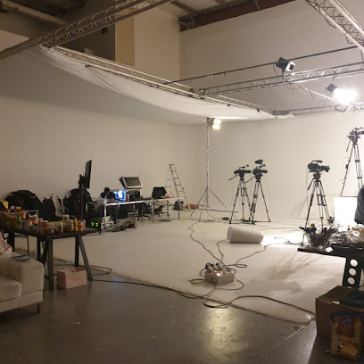 The Studio Dubai - Ras al Khaimah - +971 4 347 1745
