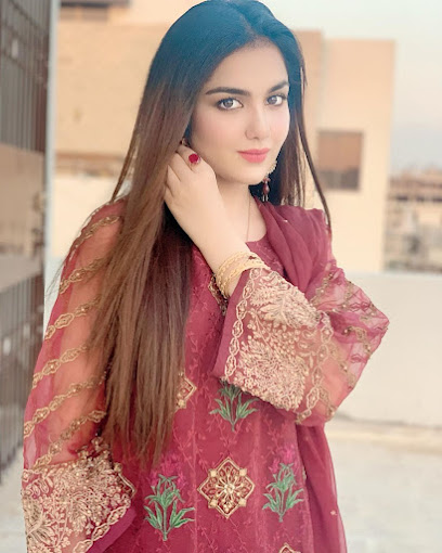 Zara Alone Pakistani Massager Dubai -
