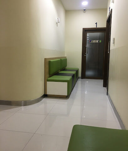 iCARE Clinic - Discovery Gardens - Fujairah - +971 800 42273