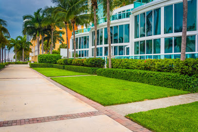 Lush Green Landscape - Dubai - +971 4 397 7680