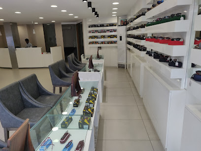 Jesr Al Madina Opticals Tr LLC - Fujairah - +971 6 510 4775