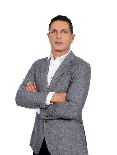 Dr. Sandeep Malhotra