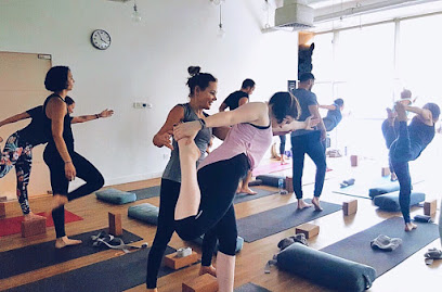Yoga House - The Greens - أبو ظبي - +971 50 578 9585