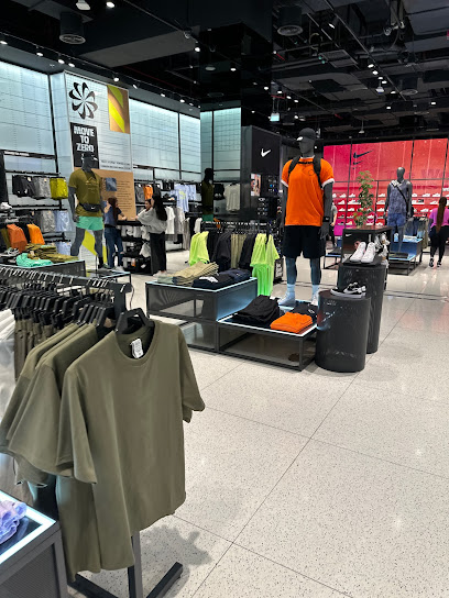 Nike Rise Store - United Arab Emirates|Downtown Dubai - Dubai|service road|Dubai Mall