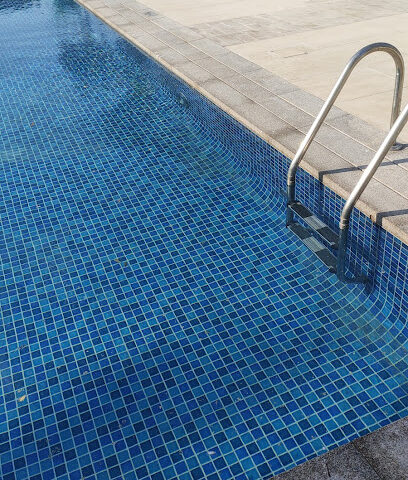 Villa Nova Swimming Pool - Sharjah -