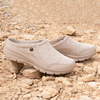 Skechers - Al Jimmi Mall - Sharjah - +971 56 404 1790