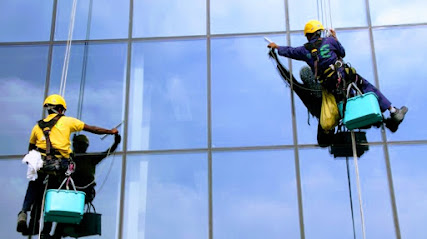 Abu Dhabi Glass Cleaning Services - Umm Al Quawain - +971 50 203 1753