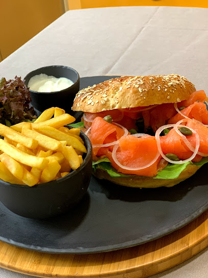 Joe's Sports Bar - United Arab Emirates|West Fujairah|Haleefat Area|Hamad Bin Abdulla Road