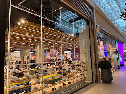 Adidas Store - Sharjah - +971 4 252 7499