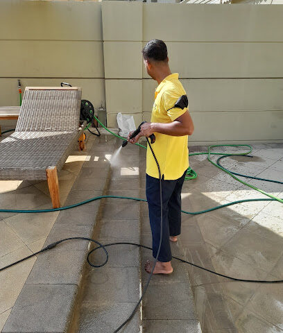 Sparkling Windows Cleaning Services - Umm Al Quawain - +971 58 817 7344