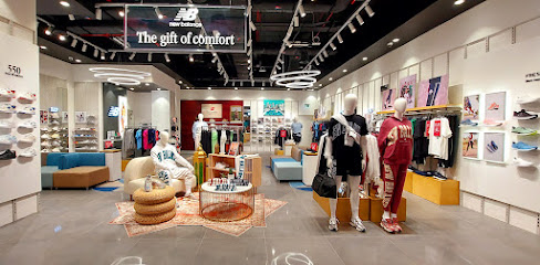 New Balance - Abu Dhabi Mall - Sharjah - +971 2 246 0758