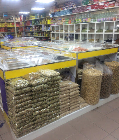 مخزن يونس الخوري - Umm Al Quawain - +971 2 635 2515