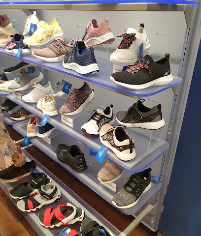 Skechers - Sharjah - +971 55 213 6354