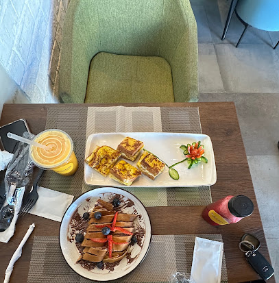 Macros Cafe & Restaurant - Sharjah - +971 7 228 0123