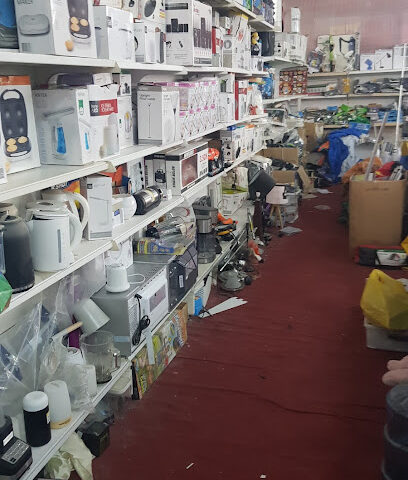 Faza sanitary Warehouse Dibbas - Umm Al Quawain - +971 6 562 4053