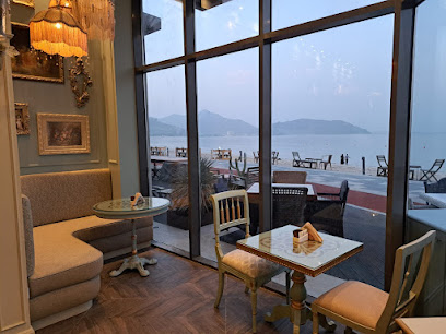 Shakespeare and Co. Khorfakkan Beach - Sharjah - +971 9 606 1496