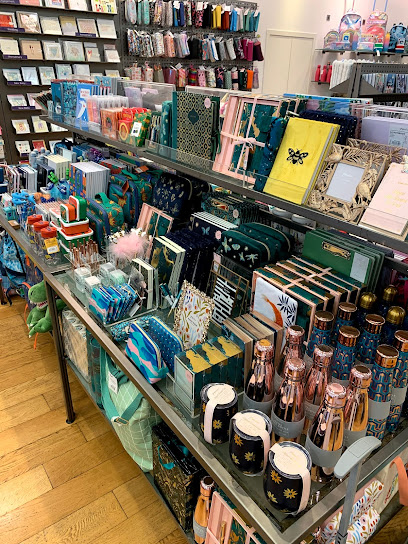 Paperchase - United Arab Emirates|Hadbat Al Za'faranah - Zone 1 - Abu Dhabi|1241 Sheikh Rashid Bin Saeed St