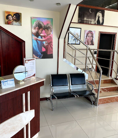 استوديو الزورق - Umm Al Quawain - +971 6 565 6492