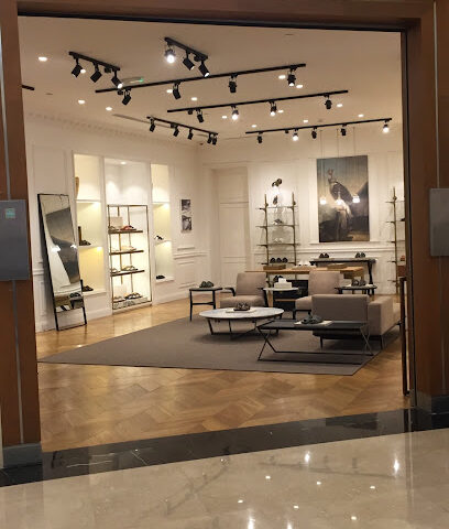 Private Collection - Al Ain Mall - Sharjah - +971 3 766 0454