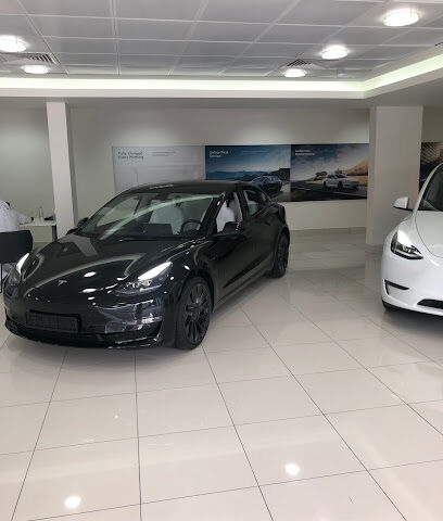 Tesla Center Abu Dhabi 21st Al Muntazah St - Sharjah - +971 4 521 7655