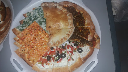 معجنات الريف الشامي - Sharjah - +971 3 722 9500