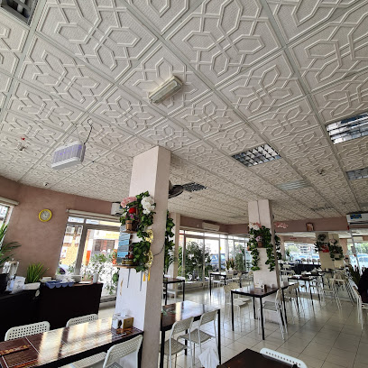 AL LOQMAH AL LAZIZIAH RESTAURANT - Sharjah - +971 6 522 0689