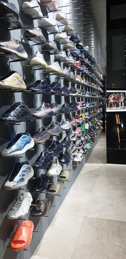 FAIRFAX GARMENTS TRADING L.L.C - United Arab Emirates|The Beach - Dubai|Shop No. 4104|The Walk Jumeirah Beach Residence