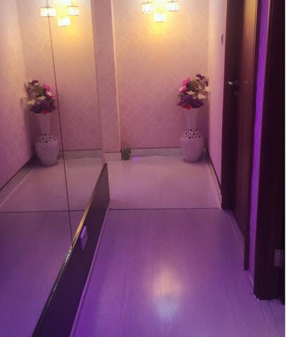 Phoenix Spa - Sharjah - +971 52 173 6222