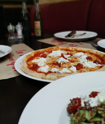 Pizzaro restorante italiano - Sharjah -