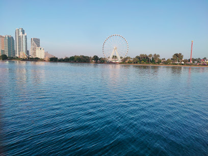 Al Majaz Lake - Sharjah -