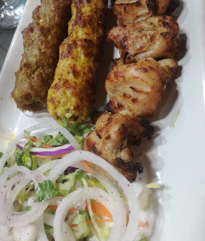 NOUFAL CAFETERIA AND RESTAURANT - Sharjah - +971 6 764 6402