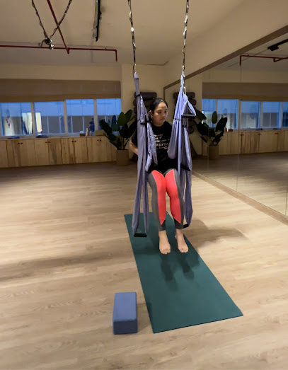Padma Yoga | Thousand Petaled Lotus Yoga Center | RYT 200 Yoga Teacher Training Course & Yoga Classes - United Arab Emirates|Al Barsha - Al Barsha 1 - Dubai|414 - Sheikh Zayed Rd|455M+VMC، Pinnacle Building