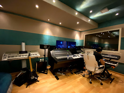 Mix Music Art Production 1 - Sharjah - +971 50 773 0817
