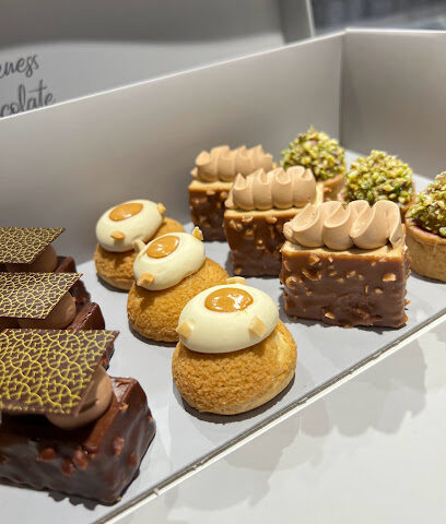Chocolate Molecule - Pastry Lab | Speciality Coffee - Abu Dhabi - +971 4 882 6338