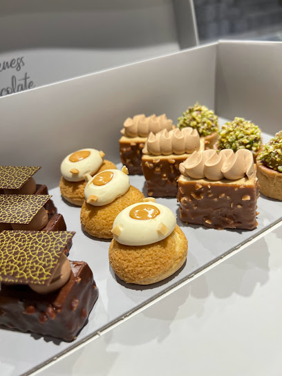 Chocolate Molecule - Pastry Lab | Speciality Coffee - United Arab Emirates|near Emirates NBD - Jumeirah - Jumeirah 1 - Dubai|Al Wasl Rd|Vita Mall