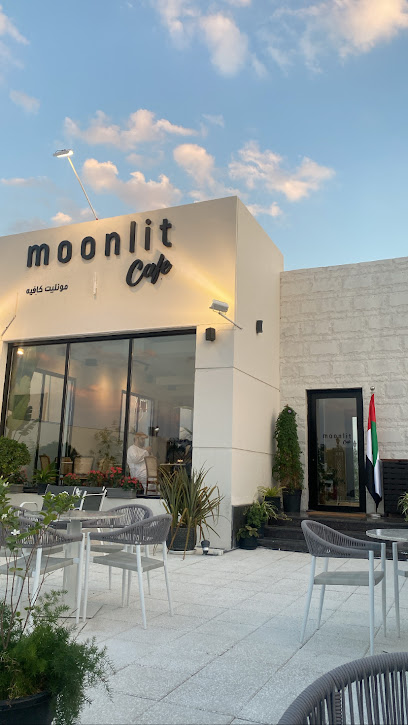 Moonlit cafe - United Arab Emirates|Al Raffa - Ras al Khaimah