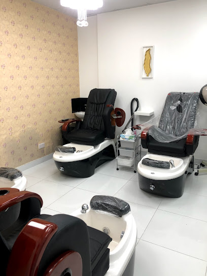 Streaks Men Salon - United Arab Emirates|Al Nahda - Al Nahda 1 - Dubai|Amman St|Al Bannai Building
