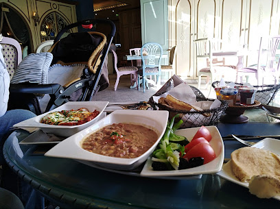 Shakespeare and Co. Café Restaurant - Abu Dhabi - +971 2 491 7673