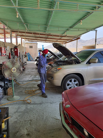 Al Nujom Al Thabeiah Auto Maint. Workshop - United Arab Emirates|Sharjah|Khorfakkan Road|Zubara