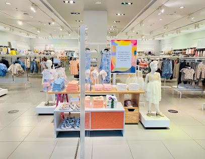 H&M - Abu Dhabi - +971 9 202 9601