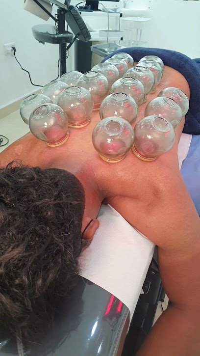 Dr. Spine Wellbeing - Chiropractor in Dubai - United Arab Emirates|Umm Suqeim 2 - Dubai|Al Wasl Rd|Villa 1130 A